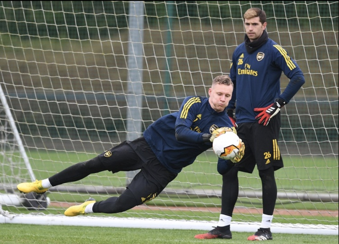 Emiliano Martinez: Từ kẻ bỏ đi ở Arsenal đến nhà vô địch thế giới - Ảnh 2.