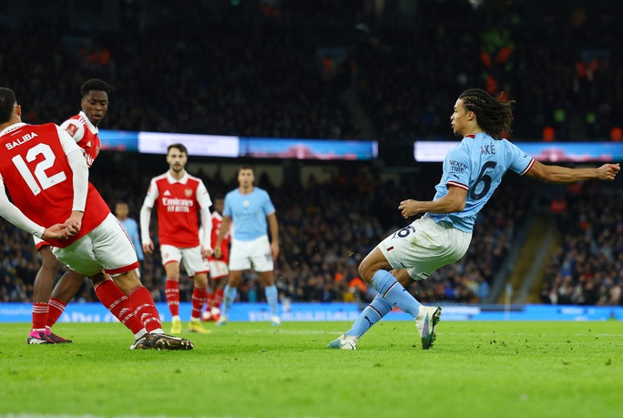 Hậu vệ lập công, Man City loại Arsenal ở vòng 4 FA Cup - Ảnh 5.