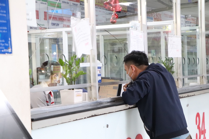 Bất ngờ hình ảnh 2 bến xe ở TP HCM  - Ảnh 9.