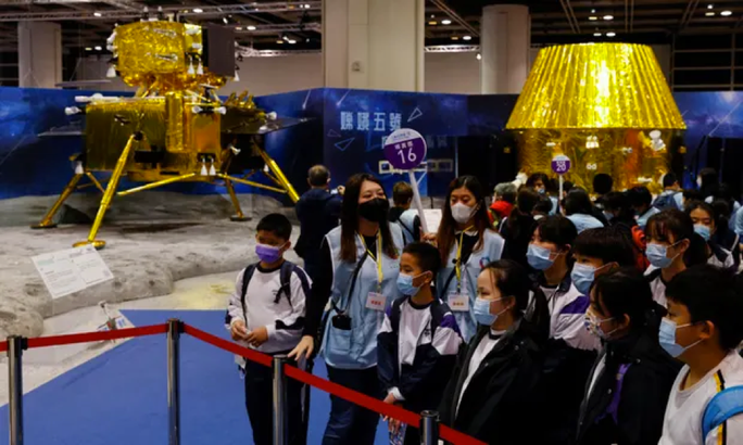 Mỹ lo ngại “thua” Trung Quốc trong cuộc đua lên mặt trăng - Ảnh 2.