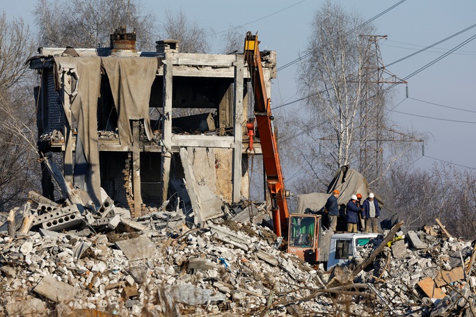 Nga: Binh sĩ lén xài điện thoại dẫn đến vụ tấn công của Ukraine - Ảnh 1.