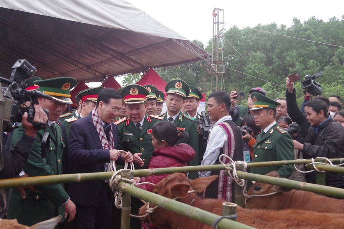 "Xuân biên phòng ấm lòng dân bản" tại Thừa Thiên - Huế