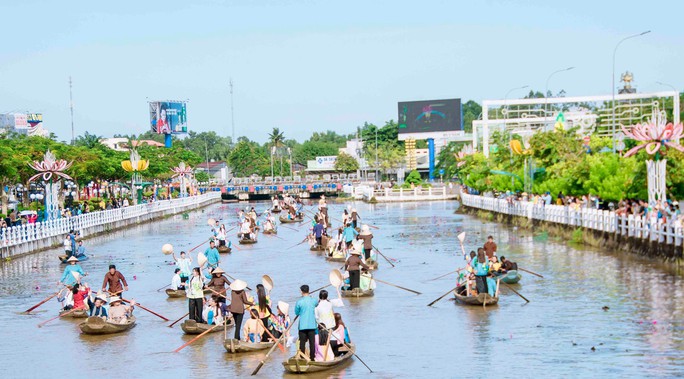 Những hình ảnh “độc” tại Festival Áo bà ba - Hậu Giang 2023 - Ảnh 3.