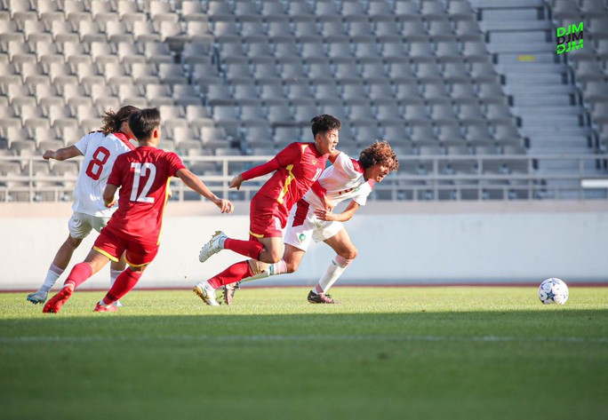 U18 Việt Nam thua trắng 0-5 trước U18 Morocco tại Hàn Quốc - Ảnh 1.