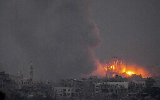 Israel đụng độ liên tiếp Hezbollah, không kích sân bay Syria - Ảnh 1. Israel đụng độ liên tiếp Hezbollah, không kích sân bay Syria - Ảnh 1.