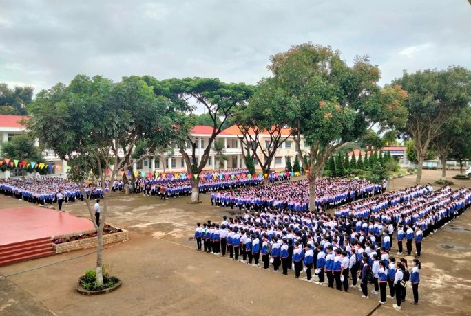 Lâm Đồng: Nhiều học sinh có dấu hiệu ngộ độc sau khi uống trà sữa - Ảnh 1.