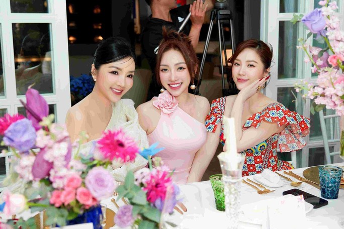 Vợ diễn viên Chi Bảo tổ chức tiệc đặc biệt cho khách hàng VIP - Ảnh 5.
