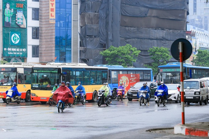 Đang được trợ giá 2.750 tỉ đồng, Sở GTVT Hà Nội vẫn muốn tăng giá vé xe buýt