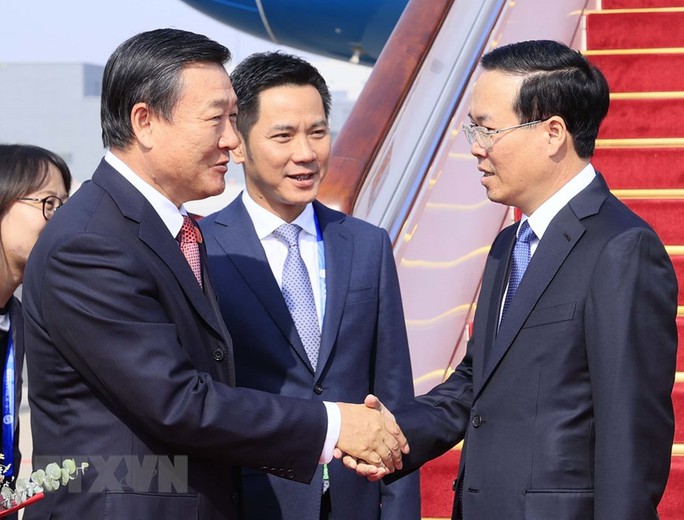 Lễ đón Chủ tịch nước Võ Văn Thưởng tại Sân bay Bắc Kinh - Ảnh 2.