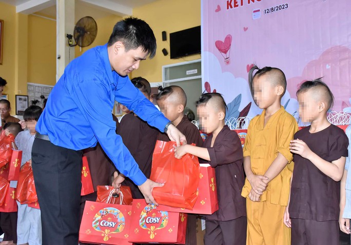  Nét Bút Xanh tô thắm những giấc mơ - Ảnh 2.