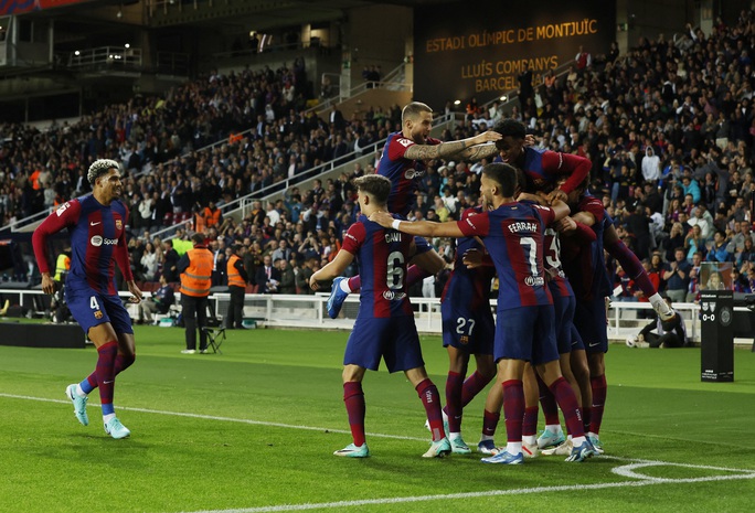 Sao siêu trẻ ghi bàn thắng để đời, viết lại lịch sử Barcelona ở La Liga - Ảnh 6.