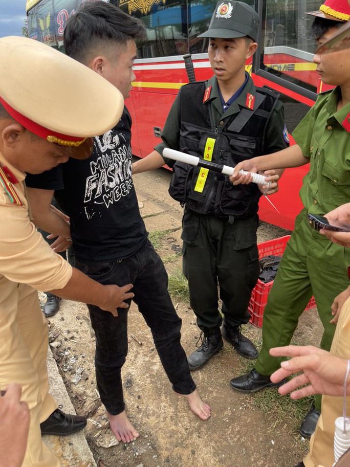 Nghi phạm đâm chết người trong hỗn chiến ở Hải Phòng bị bắt tại Bình Phước - Ảnh 1. Nghi phạm đâm chết người trong hỗn chiến ở Hải Phòng bị bắt tại Bình Phước - Ảnh 1.