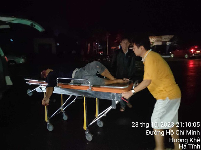 Người đàn ông tử vong bất thường trên đường mòn Hồ Chí Minh - Ảnh 1. Người đàn ông tử vong bất thường trên đường mòn Hồ Chí Minh - Ảnh 1.