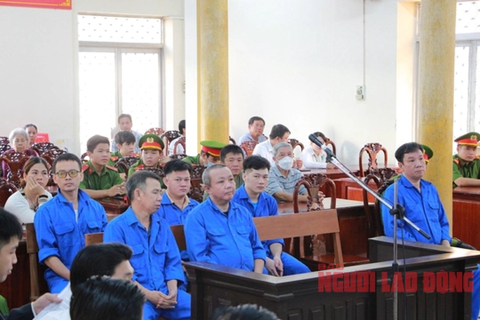 Chủ tiệm vàng ở An Giang khai báo quanh co - Ảnh 1. Chủ tiệm vàng ở An Giang khai báo quanh co - Ảnh 1.