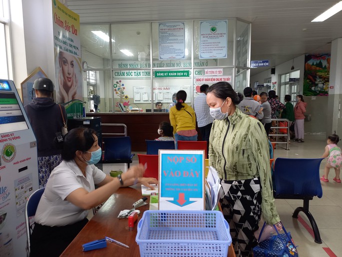 Cảnh báo việc đối tượng tự xưng nhân viên y tế để chào bán thuốc - Ảnh 2. Cảnh báo việc đối tượng tự xưng nhân viên y tế để chào bán thuốc - Ảnh 2.