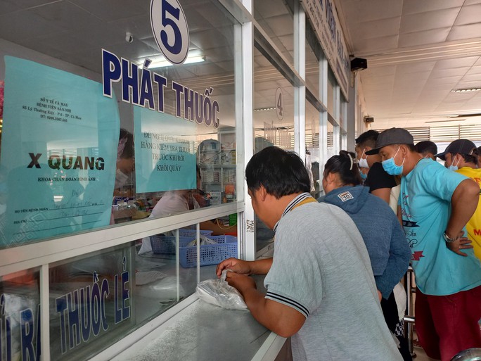 Cảnh báo việc đối tượng tự xưng nhân viên y tế để chào bán thuốc - Ảnh 3. Cảnh báo việc đối tượng tự xưng nhân viên y tế để chào bán thuốc - Ảnh 3.