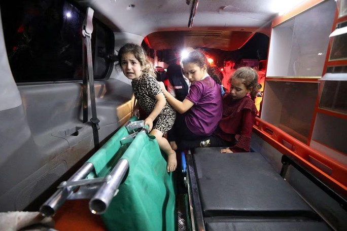 Nhìn lại 1 tháng xung đột Israel - Hamas - Ảnh 10. Nhìn lại 1 tháng xung đột Israel - Hamas - Ảnh 10.