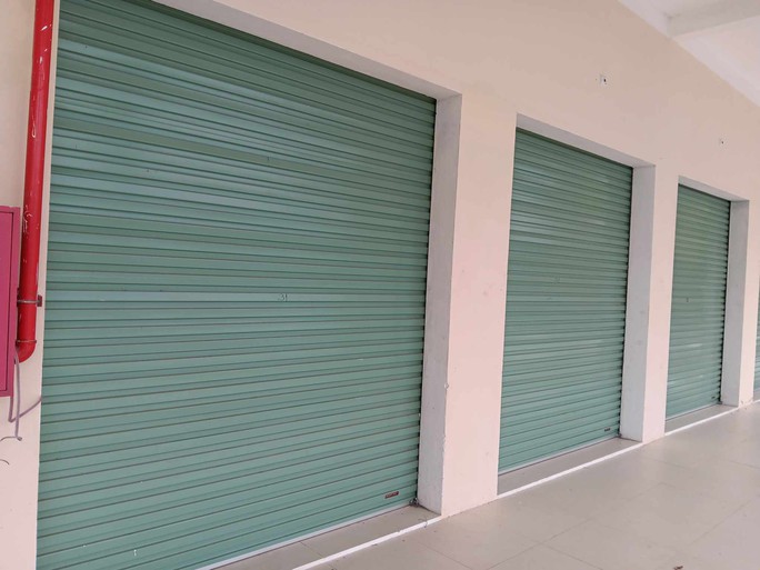 Chê chợ mới Đông Phú chật, tiểu thương ở Quảng Nam chưa chịu vào buôn bán - Ảnh 7. Chê chợ mới Đông Phú chật, tiểu thương ở Quảng Nam chưa chịu vào buôn bán - Ảnh 7.