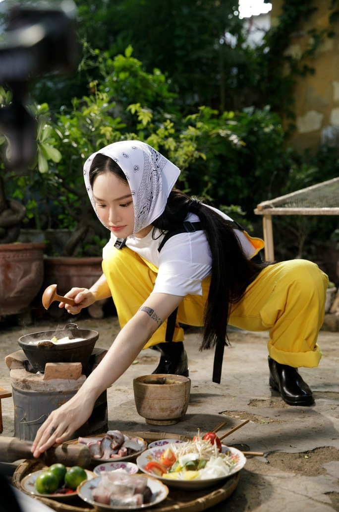 Sau Vì mẹ anh bắt chia tay, Miu Lê hát về cô đơn - Ảnh 1. Sau Vì mẹ anh bắt chia tay, Miu Lê hát về cô đơn - Ảnh 1.