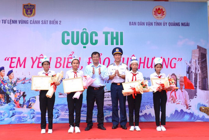 Nhiều hoạt động ý nghĩa của Bộ tư lệnh Vùng Cảnh sát biển 2 tại Quảng Ngãi - Ảnh 9.
