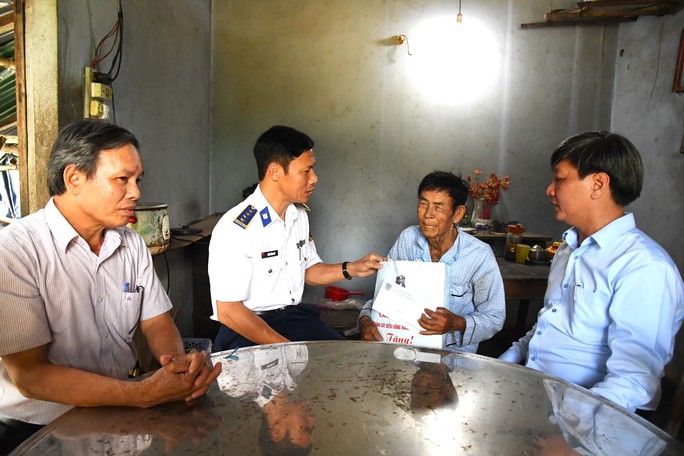 Nhiều hoạt động ý nghĩa của Bộ tư lệnh Vùng Cảnh sát biển 2 tại Quảng Ngãi - Ảnh 4.