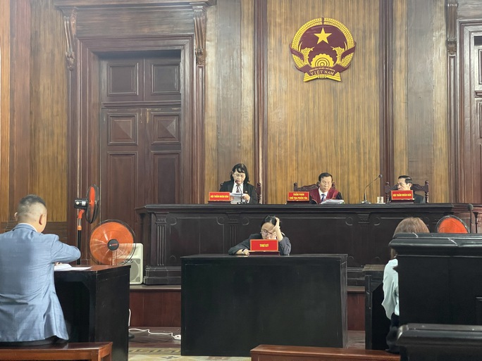 Đại gia Đức An thua kiện, buộc chia gần 200 tỉ đồng cho vợ cũ - Ảnh 1. Đại gia Đức An thua kiện, buộc chia gần 200 tỉ đồng cho vợ cũ - Ảnh 1.