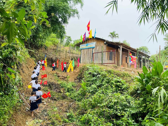 Dành đất công bỏ hoang cho trường học, tại sao không? - Ảnh 3. Dành đất công bỏ hoang cho trường học, tại sao không? - Ảnh 3.