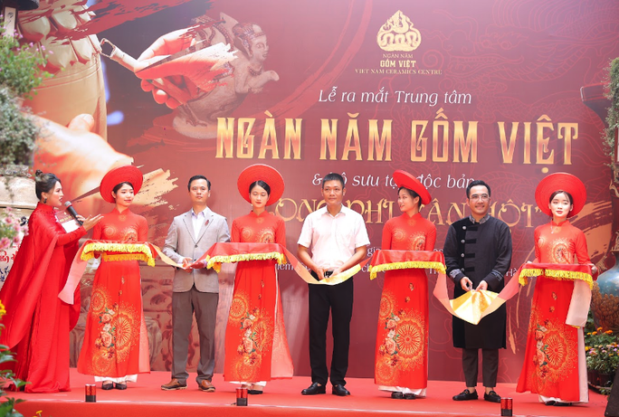 Tham vọng đưa gốm Việt sánh ngang những thương hiệu xa sỉ - Ảnh 3. Tham vọng đưa gốm Việt sánh ngang những thương hiệu xa sỉ - Ảnh 3.