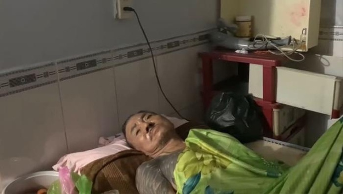 Nam diễn viên bị ung thư máu, cô đơn trên giường bệnh - Ảnh 1. Nam diễn viên bị ung thư máu, cô đơn trên giường bệnh - Ảnh 1.