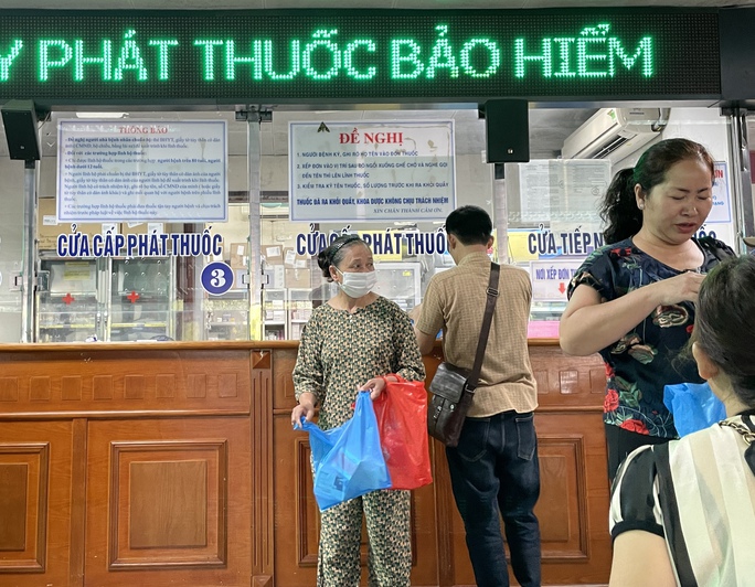 Bộ Y tế thông tin những giấy tờ thay thế thẻ BHYT khi khám chữa bệnh - Ảnh 1.