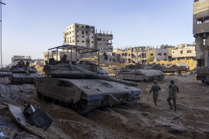Truy lùng Hamas tới cùng, Israel đối mặt gió ngược ngày càng mạnh - Ảnh 1. Truy lùng Hamas tới cùng, Israel đối mặt gió ngược ngày càng mạnh - Ảnh 1.