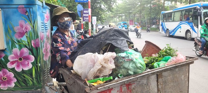 Chạy đua với yêu cầu phân loại rác tại nguồn - Ảnh 2.