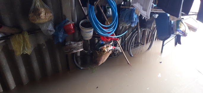 Nước sông Hương đang rút nhưng cảnh báo tái ngập - Ảnh 14. Nước sông Hương đang rút nhưng cảnh báo tái ngập - Ảnh 14.
