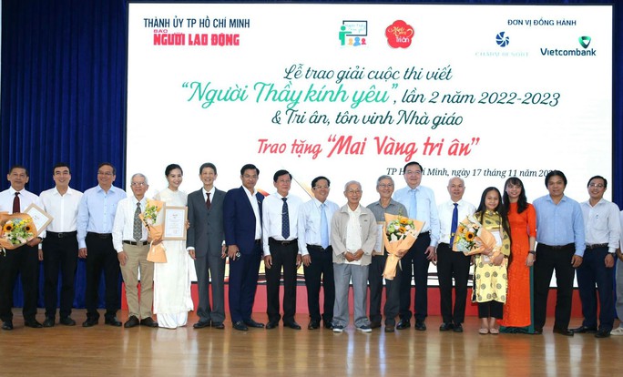 TRAO GIẢI CUỘC THI VIẾT “NGƯỜI THẦY KÍNH YÊU” LẦN 2: Tràn đầy tôn kính, yêu thương - Ảnh 1. TRAO GIẢI CUỘC THI VIẾT “NGƯỜI THẦY KÍNH YÊU” LẦN 2: Tràn đầy tôn kính, yêu thương - Ảnh 1.