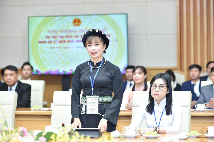 Thủ tướng: Chung sức với các thầy cô trong sự nghiệp trồng người - Ảnh 4. Thủ tướng: Chung sức với các thầy cô trong sự nghiệp trồng người - Ảnh 4.
