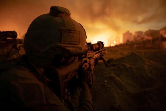 Israel ép Hamas tới cùng, lửa xung đột lan xuống Nam Gaza - Ảnh 2. Israel ép Hamas tới cùng, lửa xung đột lan xuống Nam Gaza - Ảnh 2.