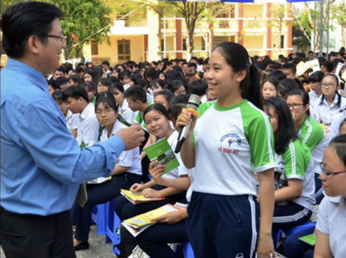 Người thầy “đưa trường học đến với thí sinh” - Ảnh 3. Người thầy “đưa trường học đến với thí sinh” - Ảnh 3.