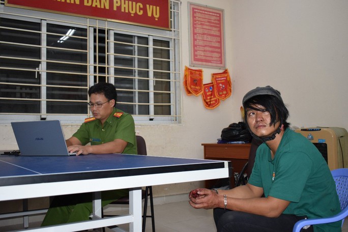 TP HCM: Bắt khẩn cấp kẻ phóng hỏa ở quận 8 khiến 3 người tử vong - Ảnh 1.