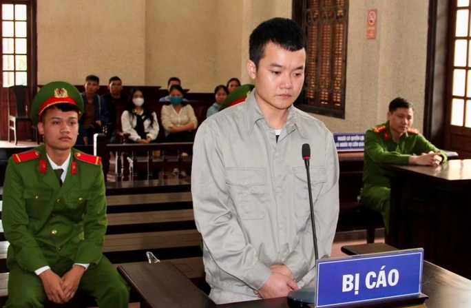 Cựu cán bộ trại tạm giam trộm cắp 42 chiếc điện thoại, trị giá gần 1 tỉ đồng - Ảnh 1.