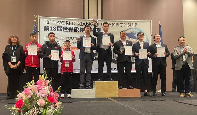 Lại Lý Huynh và cú đúp vàng cờ tướng thế giới - Ảnh 2. Lại Lý Huynh và cú đúp vàng cờ tướng thế giới - Ảnh 2.
