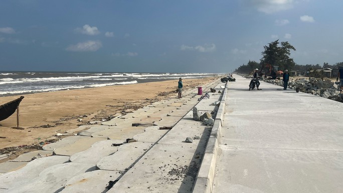 Chạy đua giành đất với biển - Ảnh 2.