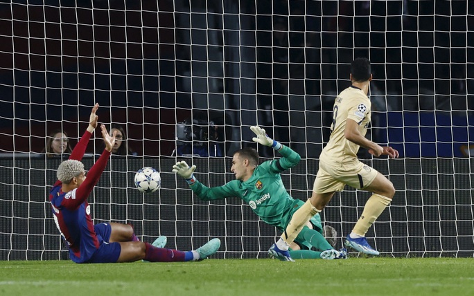 Hai sao Bồ định đoạt đại chiến, Barcelona sớm giành vé vòng 2 Champions League - Ảnh 2. Hai sao Bồ định đoạt đại chiến, Barcelona sớm giành vé vòng 2 Champions League - Ảnh 2.