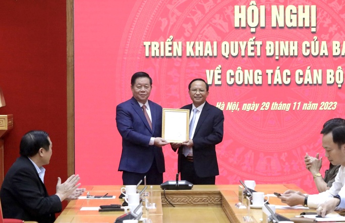 Trao quyết định của Ban Bí thư về bổ nhiệm cán bộ - Ảnh 1. Trao quyết định của Ban Bí thư về bổ nhiệm cán bộ - Ảnh 1.