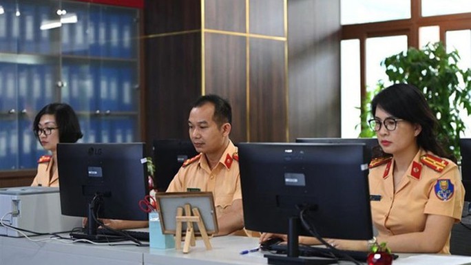 Người trúng đấu giá biển số xe siêu đẹp 51K-888.88 đã nộp tiền - Ảnh 1. Người trúng đấu giá biển số xe siêu đẹp 51K-888.88 đã nộp tiền - Ảnh 1.