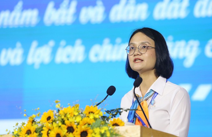 Chị Trần Thu Hà tiếp tục làm Chủ tịch Hội Sinh viên Việt Nam TP HCM - Ảnh 1. Chị Trần Thu Hà tiếp tục làm Chủ tịch Hội Sinh viên Việt Nam TP HCM - Ảnh 1.