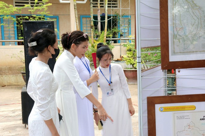 Bình Thuận: Phổ biến thông tin về biển đảo cho học sinh - Ảnh 1. Bình Thuận: Phổ biến thông tin về biển đảo cho học sinh - Ảnh 1.