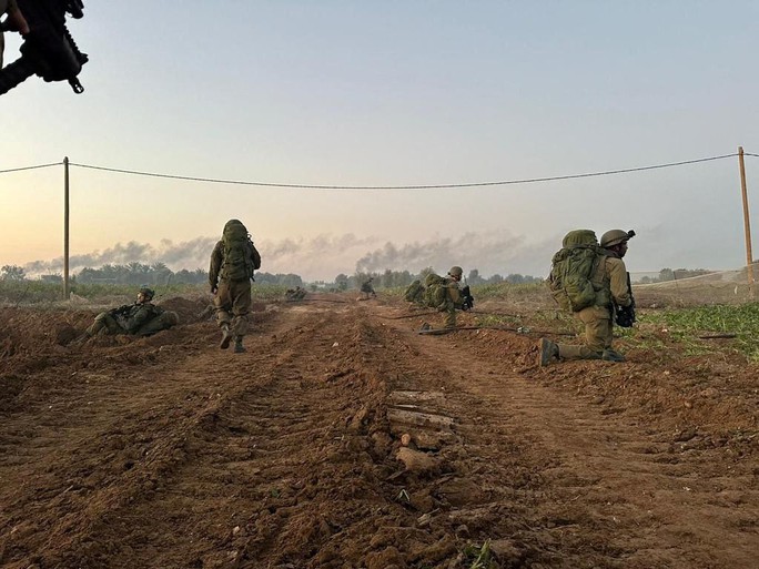 Nhìn lại 1 tháng xung đột Israel - Hamas - Ảnh 14. Nhìn lại 1 tháng xung đột Israel - Hamas - Ảnh 14.