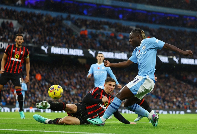 Jeremy Doku: Sát thủ bóng tối của Man City - Ảnh 3.