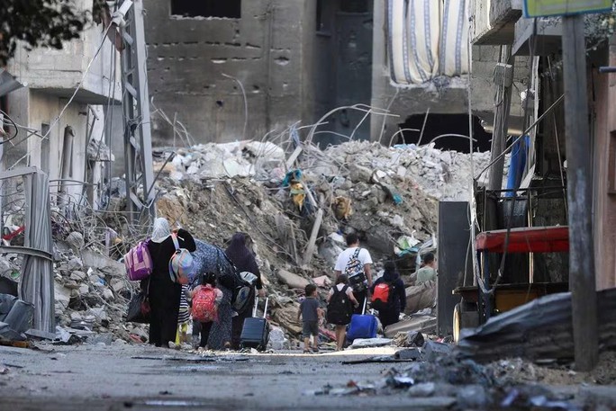Quân đội Israel thọc sâu TP Gaza, tuyên bố cô lập thủ lĩnh Hamas - Ảnh 1. Quân đội Israel thọc sâu TP Gaza, tuyên bố cô lập thủ lĩnh Hamas - Ảnh 1.