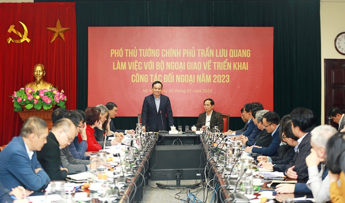 Phó Thủ tướng Trần Lưu Quang làm việc với Bộ Ngoại giao - Ảnh 1.